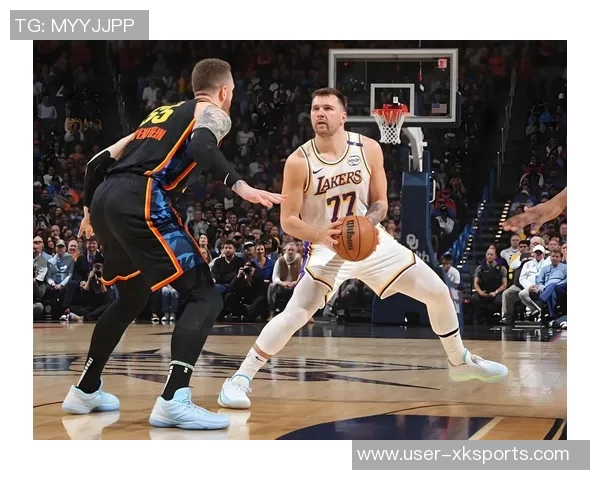 雷迪克称赞詹姆斯适应能力强与东契奇里夫斯有过合作经历 雷迪克称赞詹姆斯适应能力强与东契奇里夫斯有过合作经历